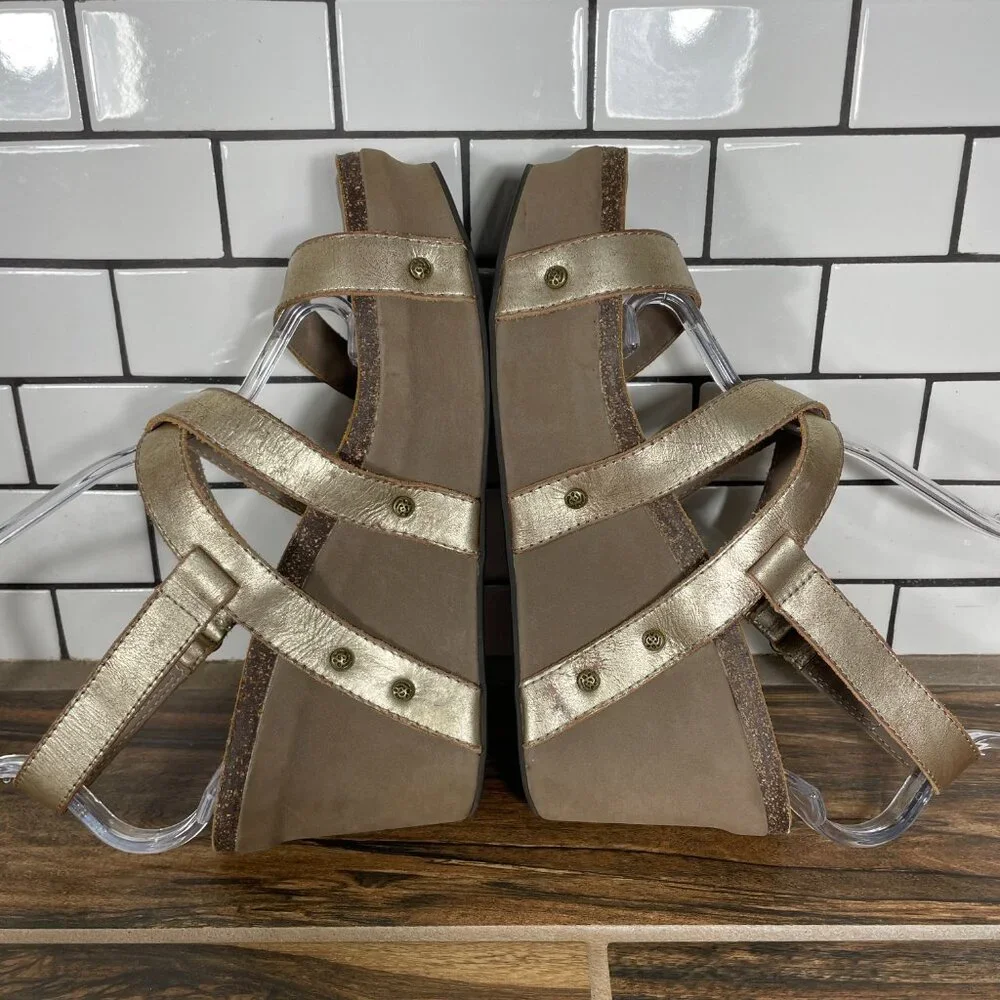 OTBT Sail Womens Size 9.5 Shoes Metallic Gold Leather Platform Wedge Sandals